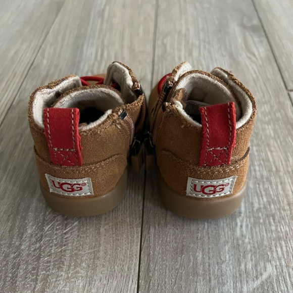 UGG Brand Baby Boots - Picture 4 of 6